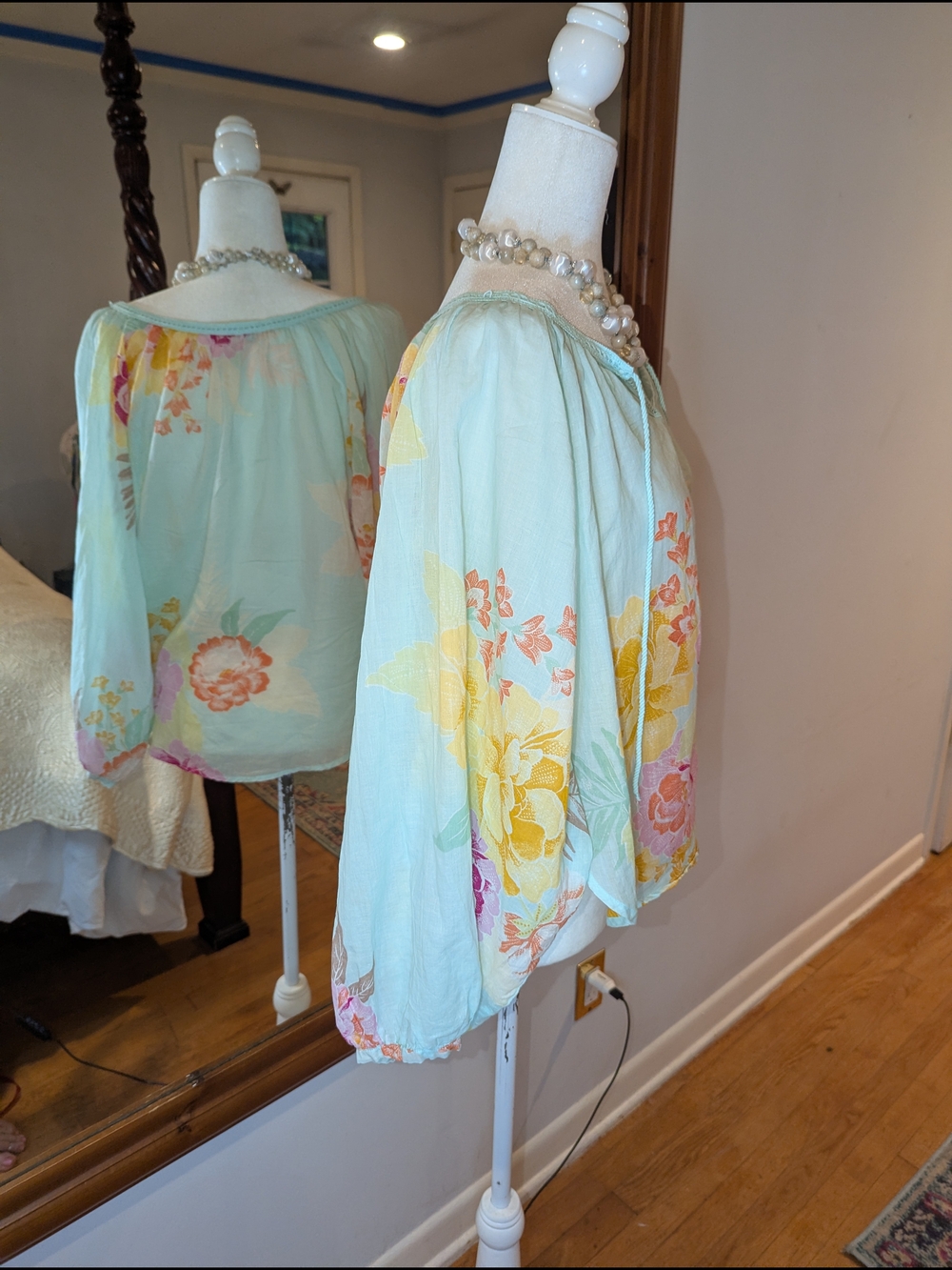 💯 Cotton FARM Rio Pastel Mint Floral Peasant Blouse with Pink and Yellow Blooms - Picture 5 of 12